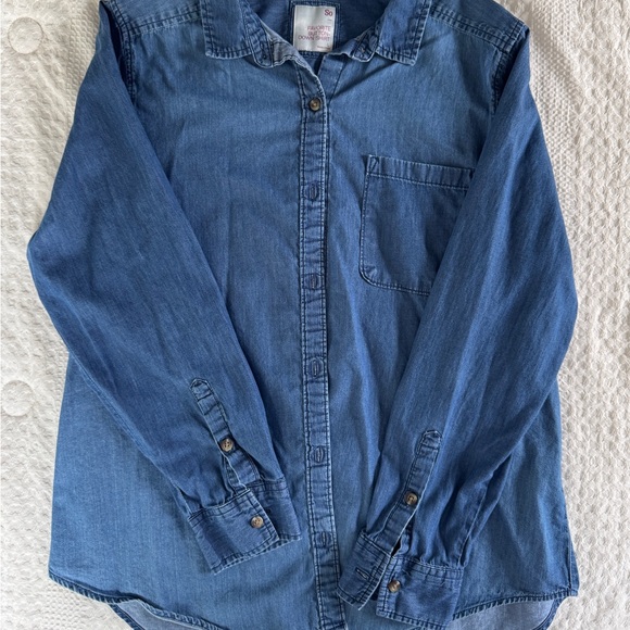 SO Favorite Button Down Shirt - Picture 1 of 1
